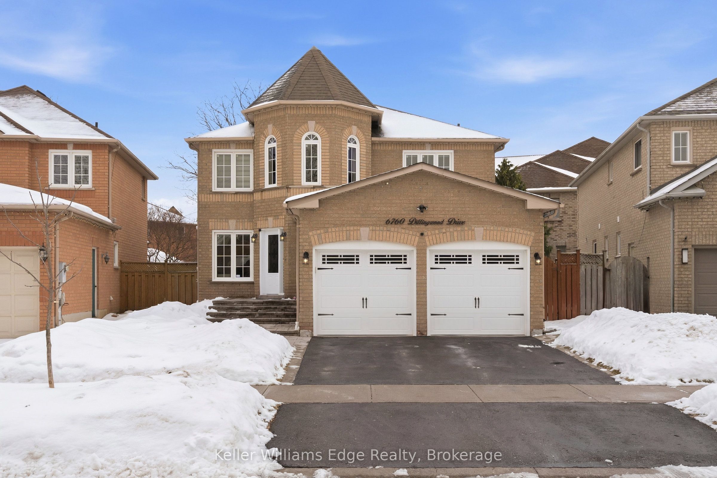 6760 Dillingwood Drive, Mississauga, ON, L5N 7A2