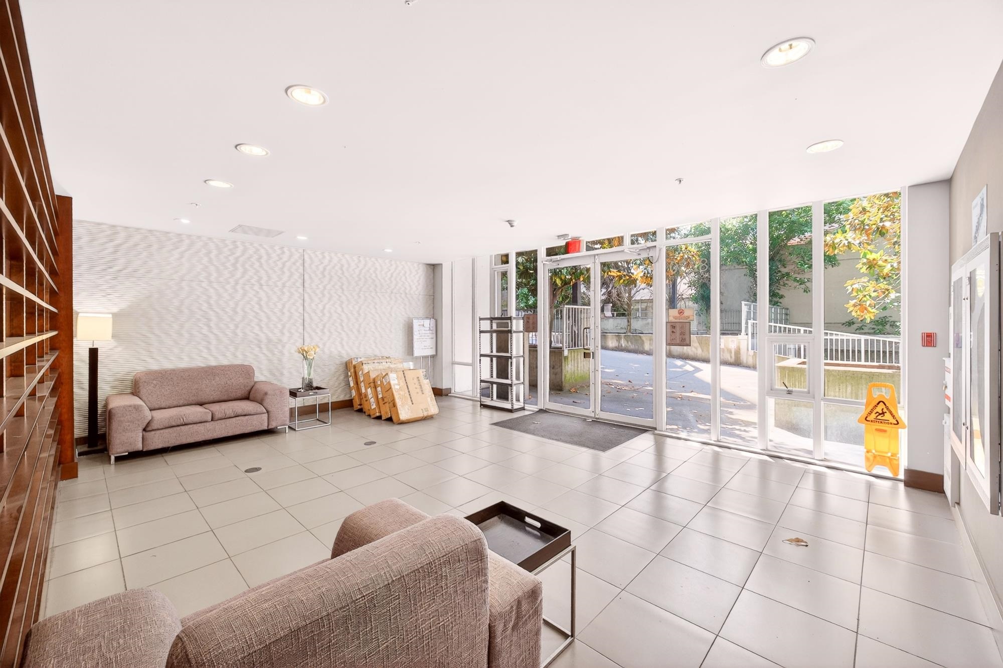606-8280 Lansdowne Road, Richmond, BC, V6X 0B2 photo 3