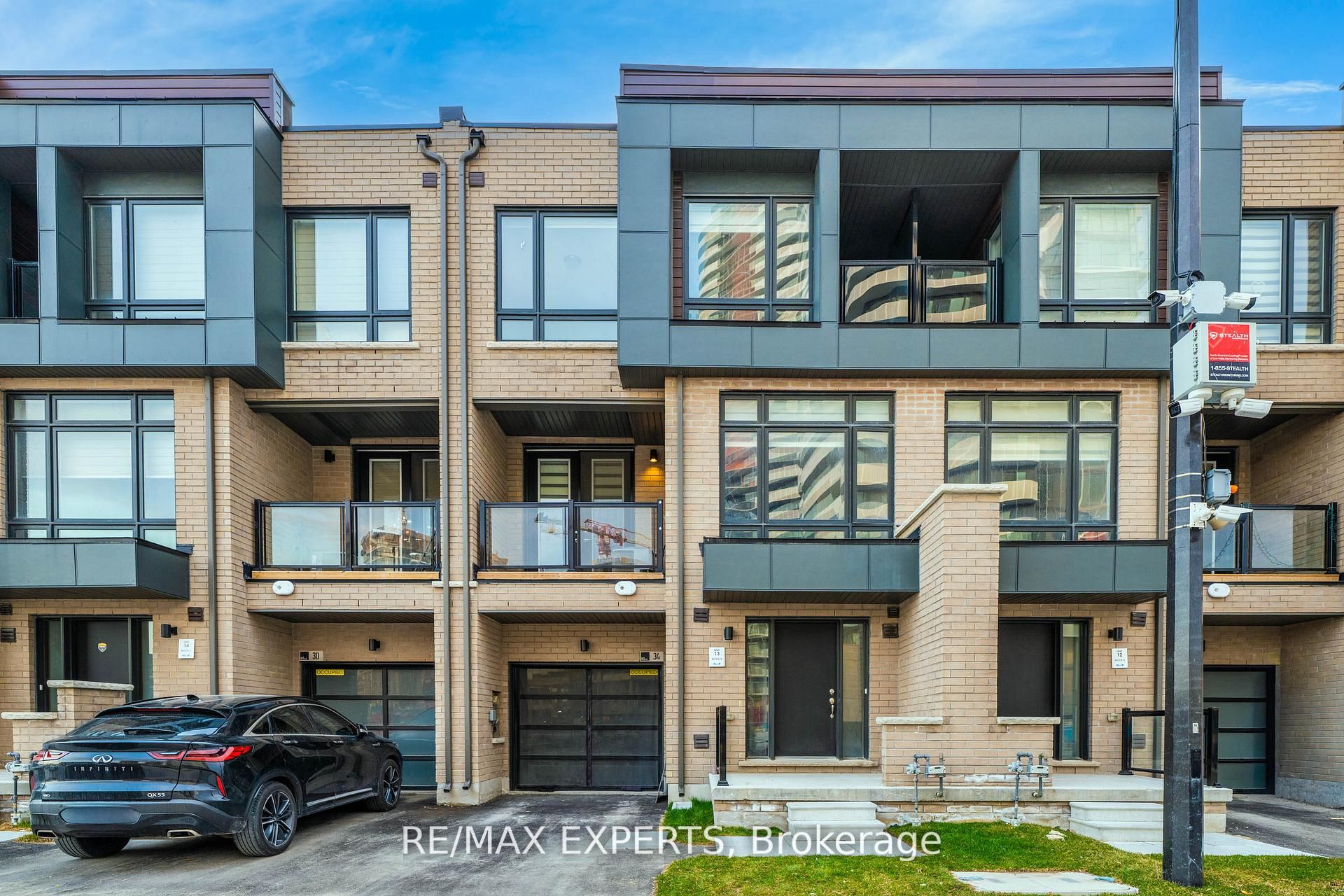 34 Dandara Gate, Vaughan, ON, L4L 0B6 photo 3