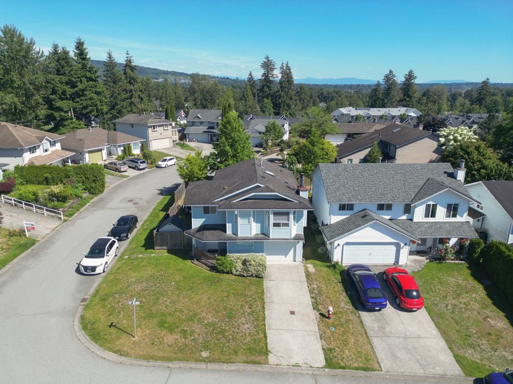11398 Harrison Street, Maple Ridge, BC, V2X 9L2 photo 2