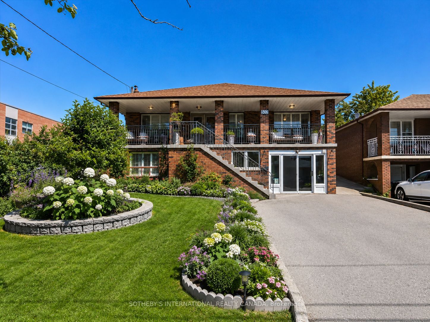 502 Queens Drive, Toronto, ON, M6L 1M8