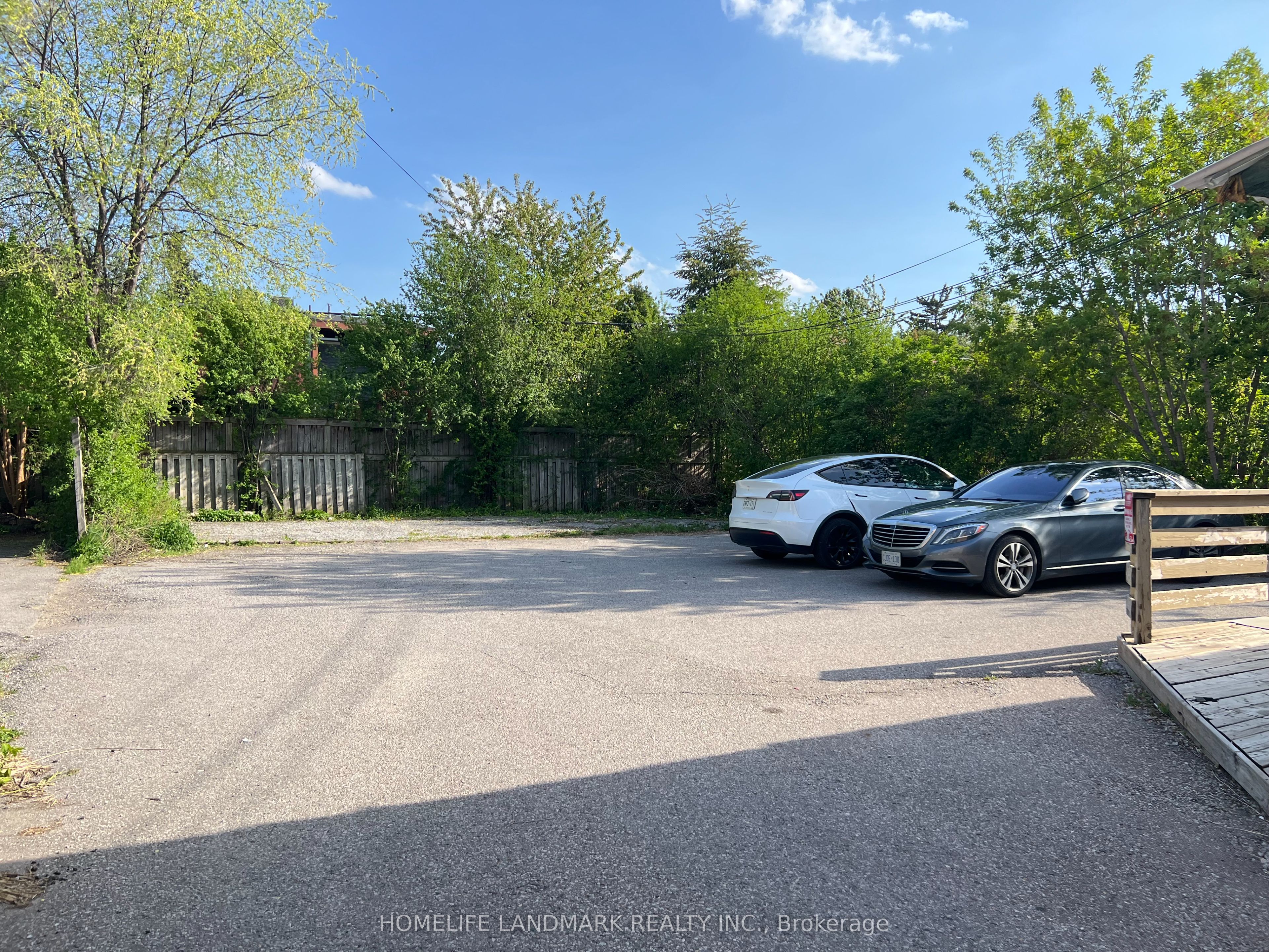 149 Finch Avenue W, Toronto, ON, M2N 2J1