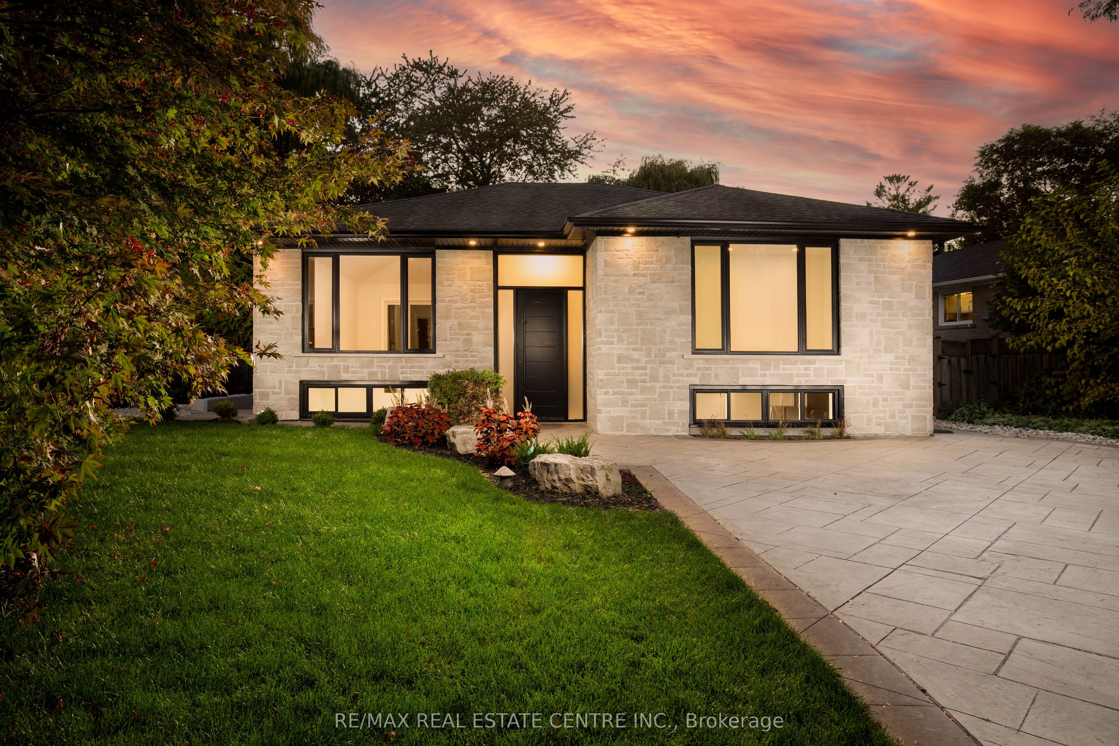 Additional image 2 of 446 Willis Drive, Oakville, ON, L6L 4V5