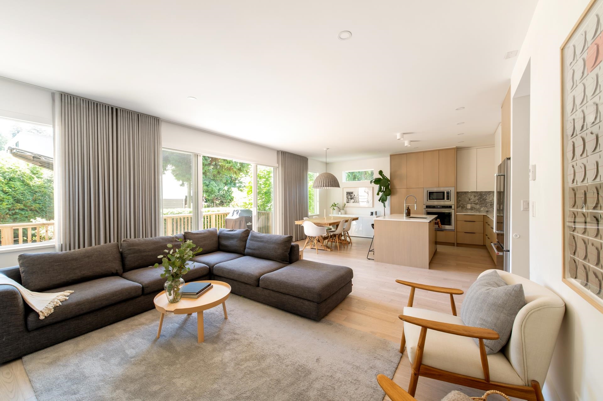 1956 Westview Drive, North Vancouver, BC, V7M 3A9 photo 2