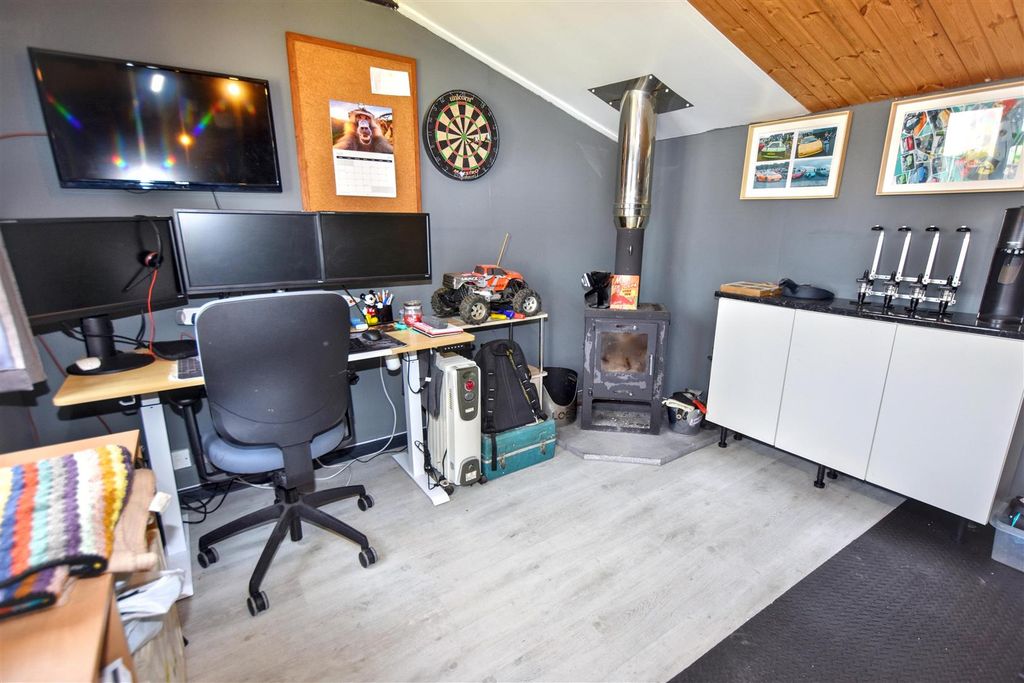 Additional image 28 of 4 bed detached house for saleHeathfield Gardens, Redruth Highway, Redruth TR15