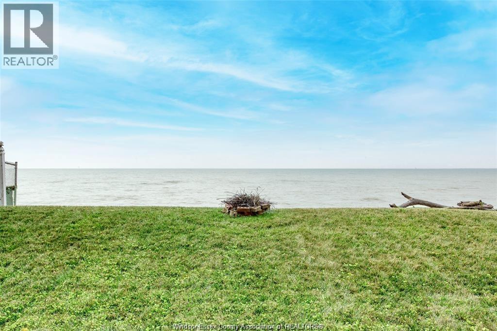 127 Lakewood Drive, Amherstburg, ON, N9V2Y8 photo 4