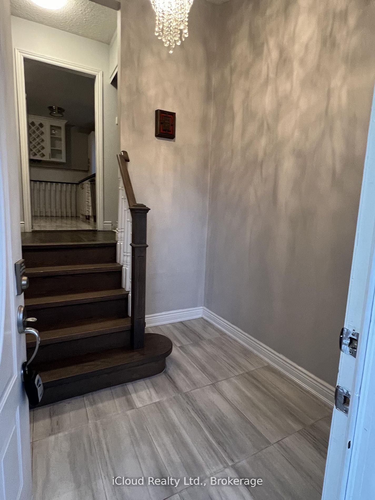 Additional image 4 of 30 Salisbury Circle, Brampton, ON, L6V 2Z5