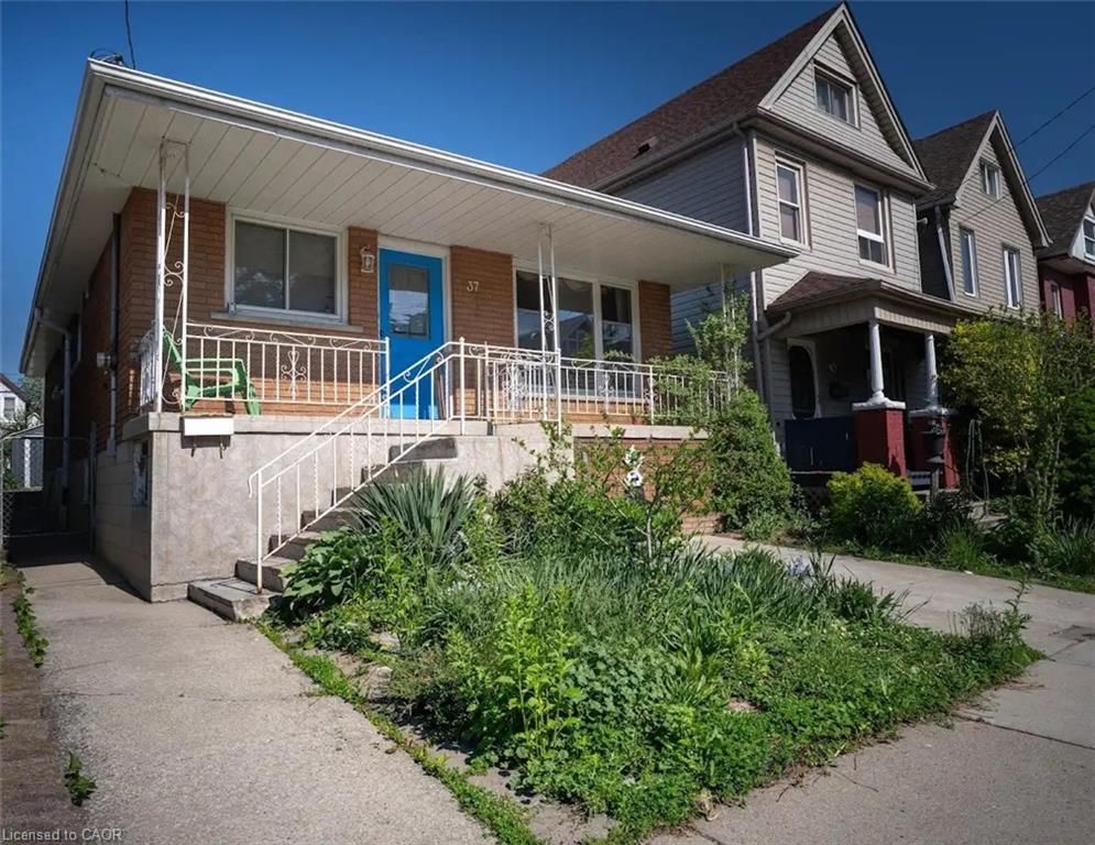37 Kinrade Avenue E, Hamilton, ON, L8L 6L6