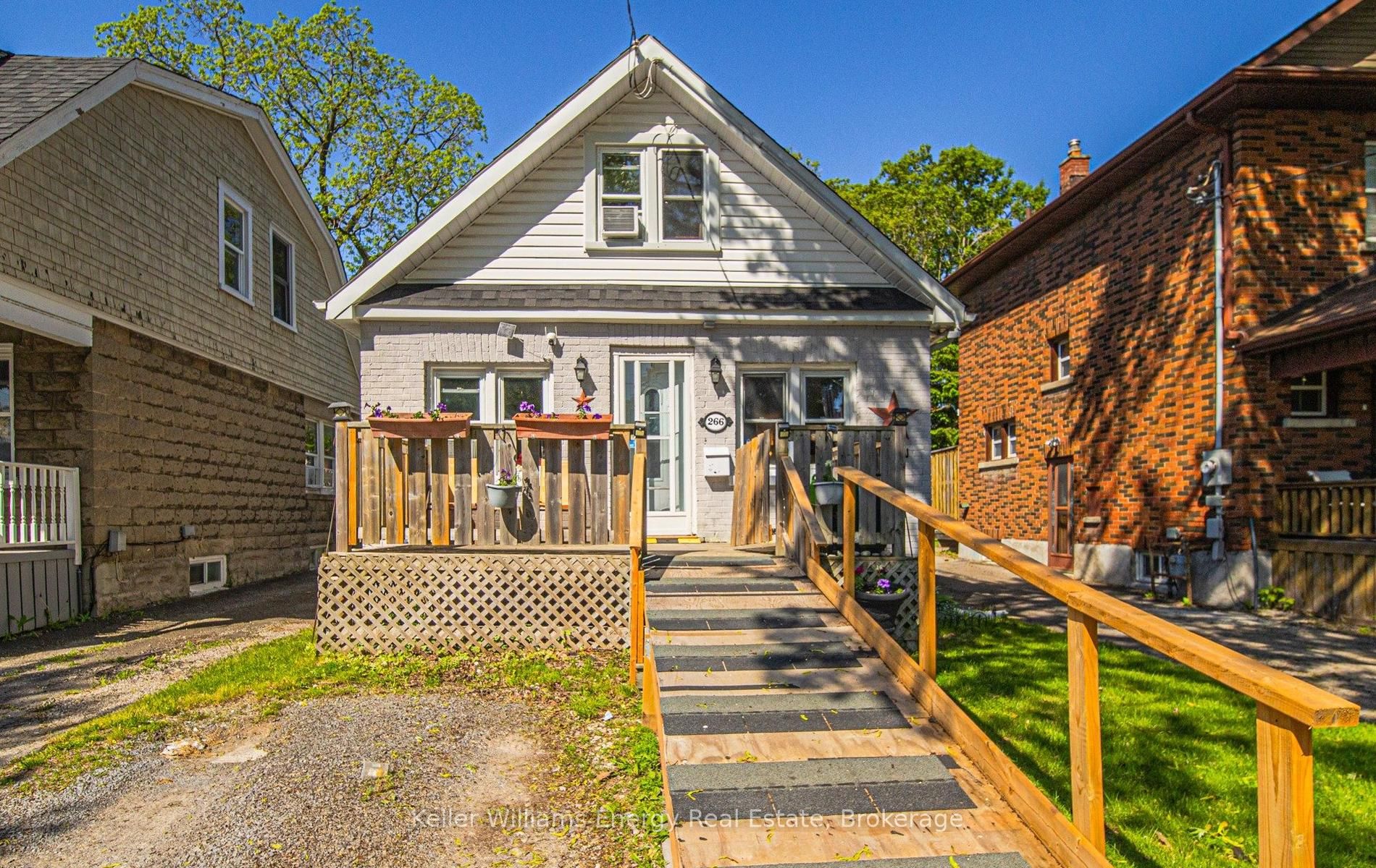 266 Division Street, Oshawa, ON, L1G 5M7