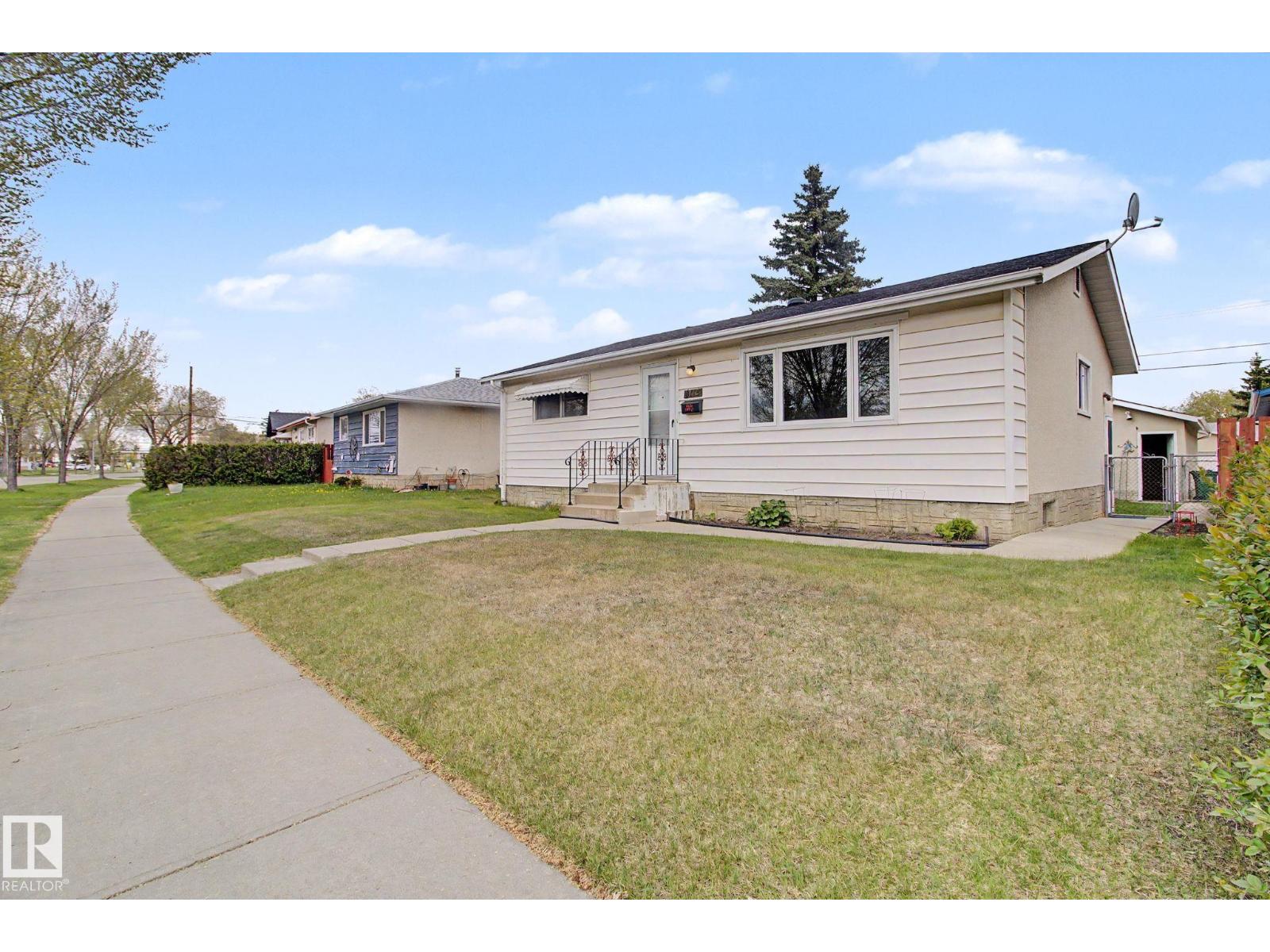 8115 169 Street NW, Edmonton, AB, T5R2W4 photo 2