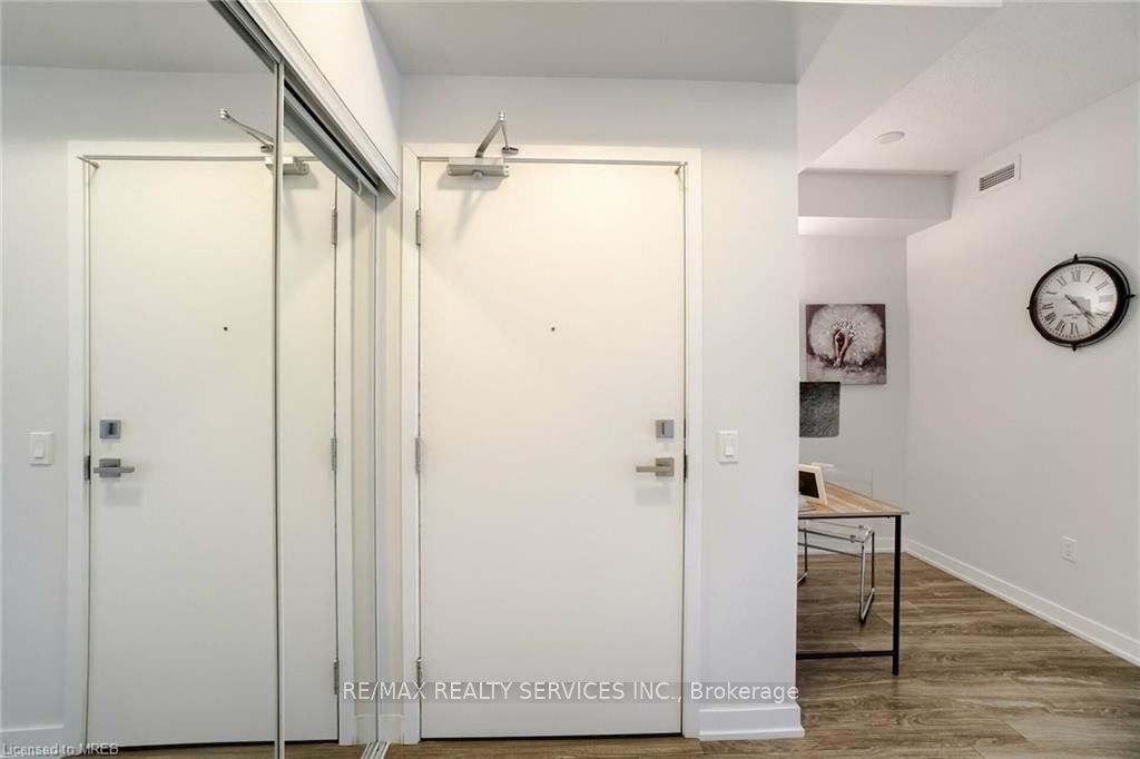 1005-4085 Parkside Village Drive, Mississauga, ON, L5B 0K9 photo 5