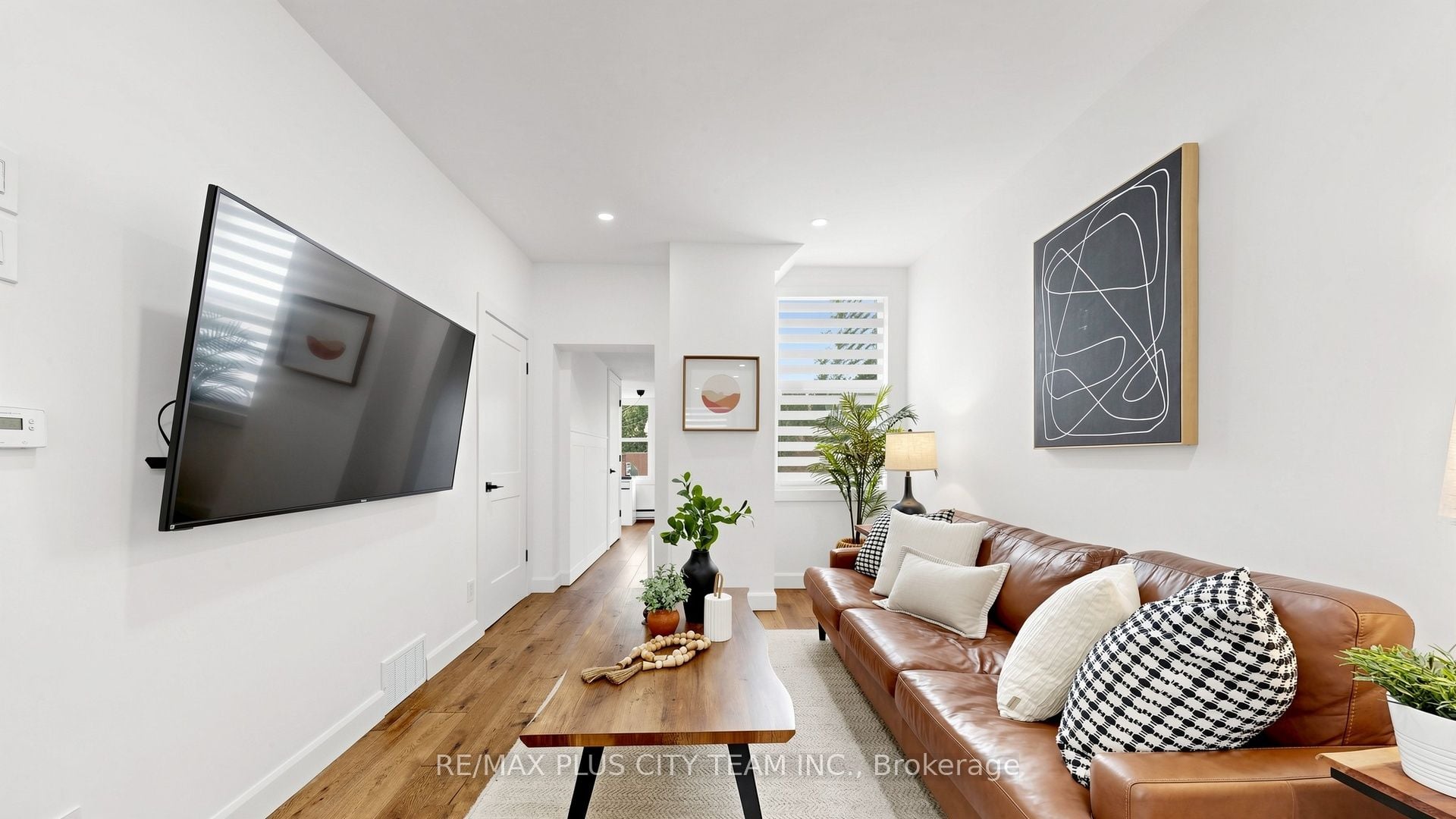 320 Boon Avenue, Toronto, ON, M6E 4A5 photo 5