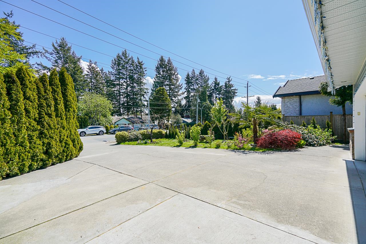 2155 156 Street, Surrey, BC, V4A 4T9 photo 2