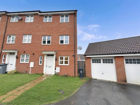 Thornborough Way, Leicester LE5