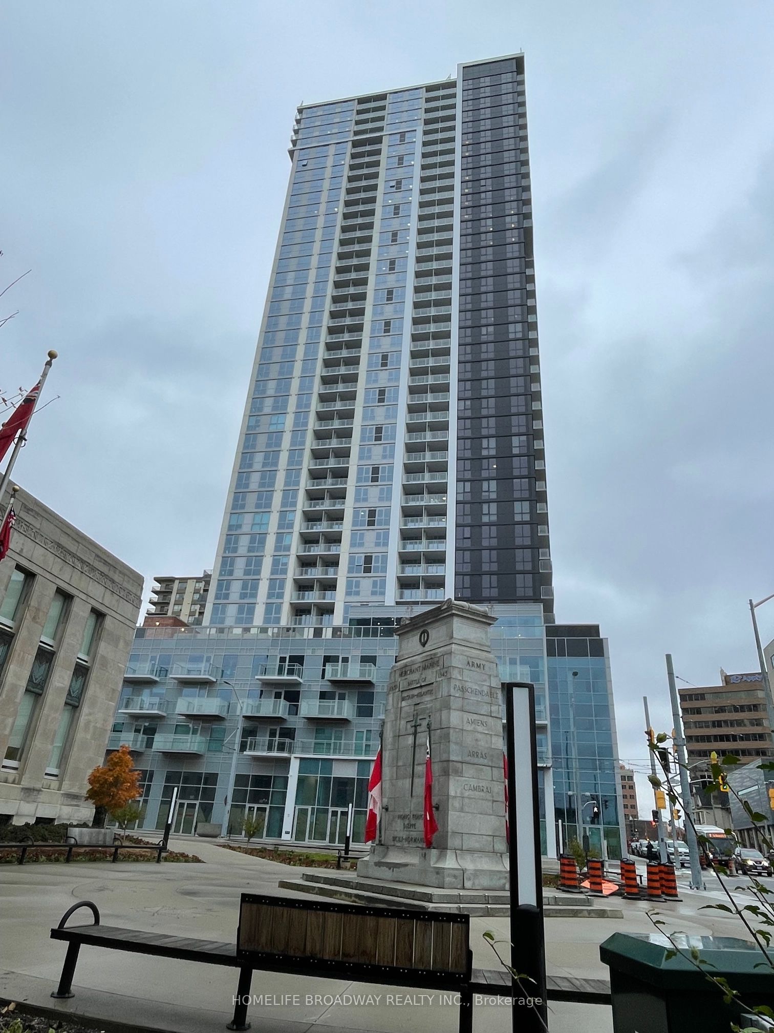 302-60 Frederick Street, Kitchener, ON, N2H 0C7 photo 2