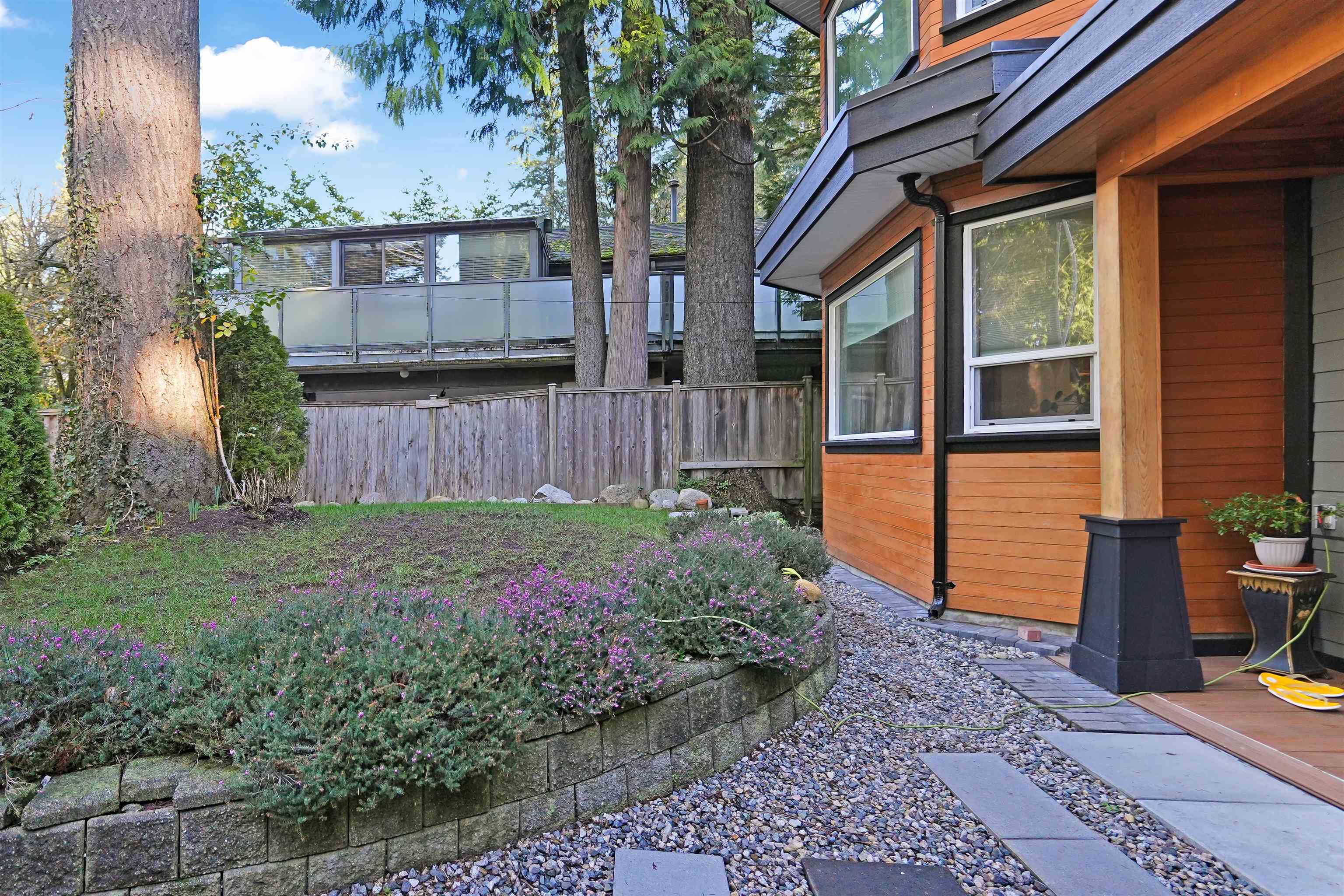 4990 Capilano Road, North Vancouver, BC, V7R 4K6