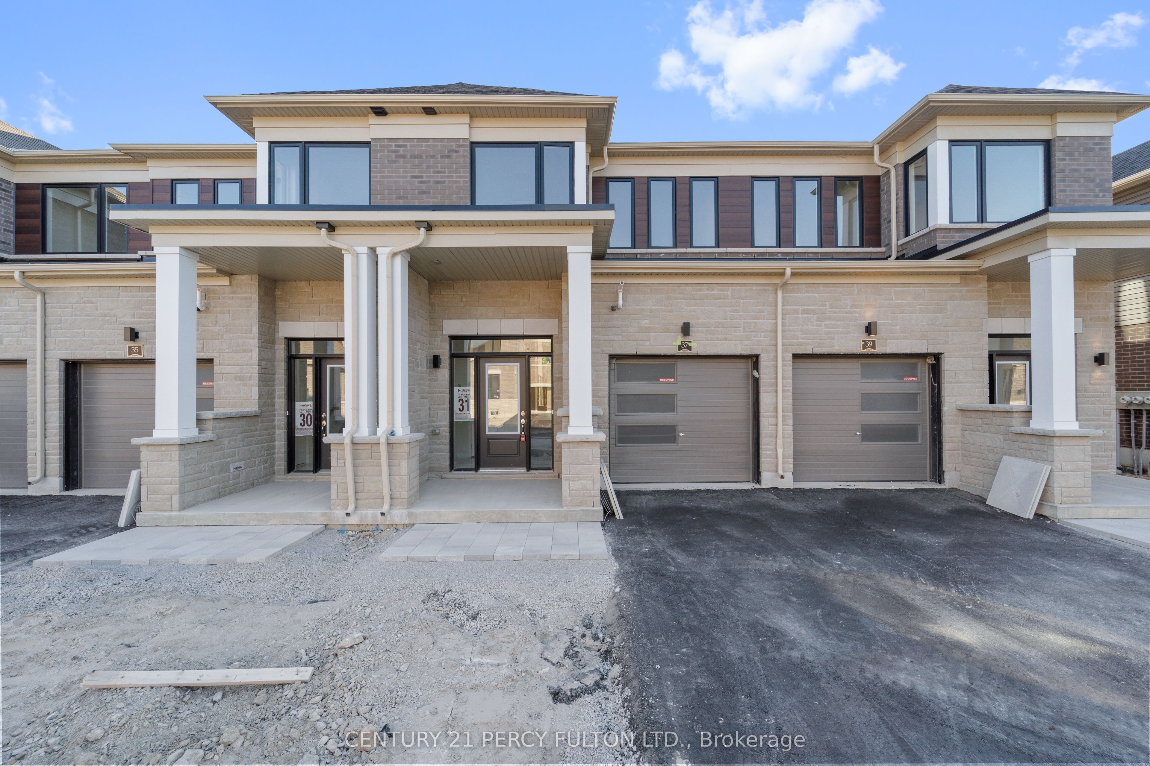 37 Watts Mews, Kawartha Lakes, ON, K9V 5V7