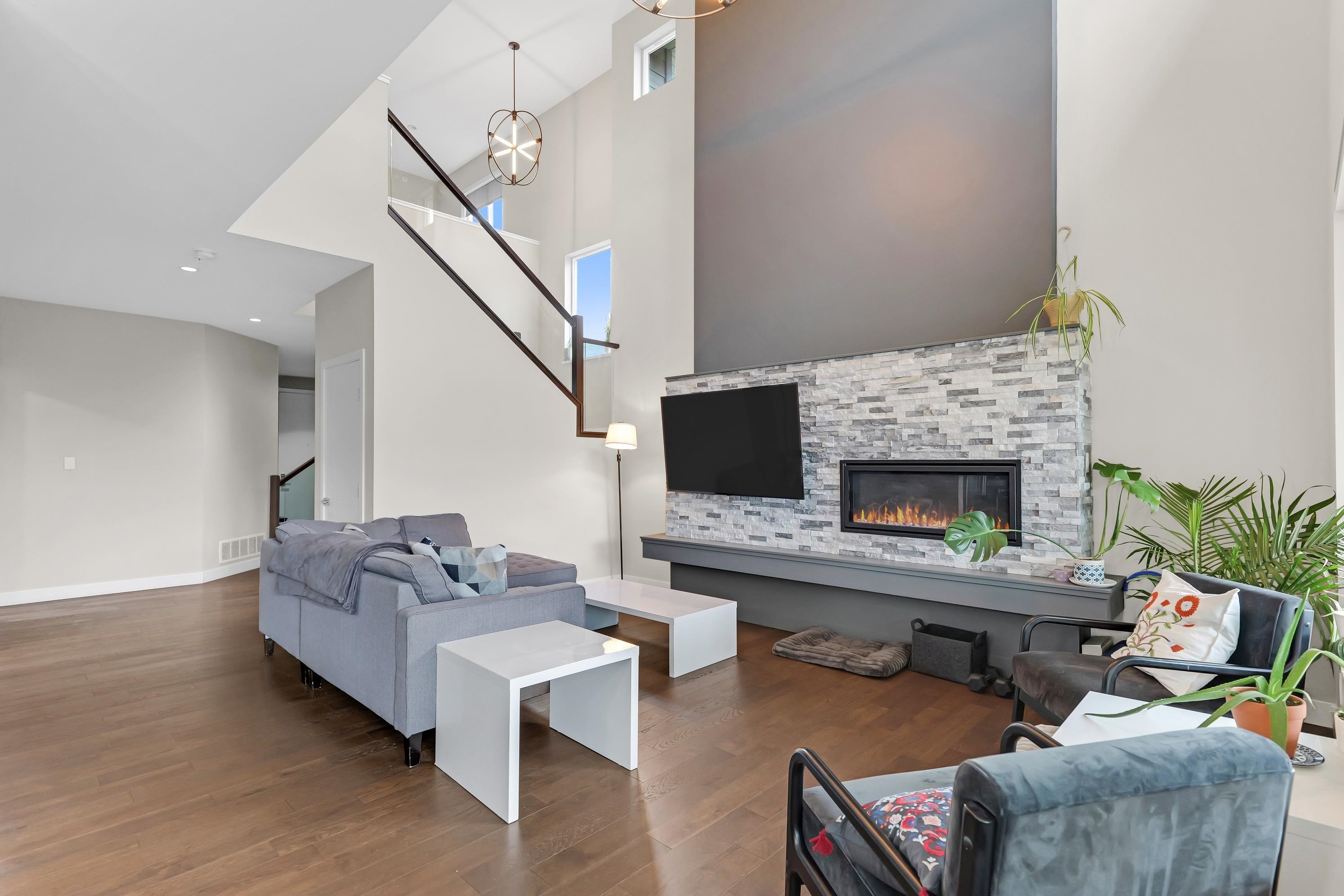 39340 Falcon Crescent, Squamish, BC, V8B 0Y9 photo 2