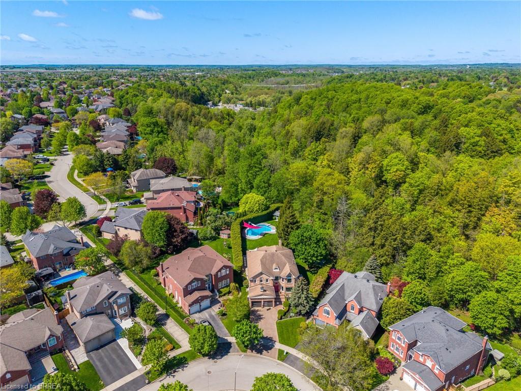 25 Gollop Crescent, Georgetown, ON, L7G 5P1 photo 3