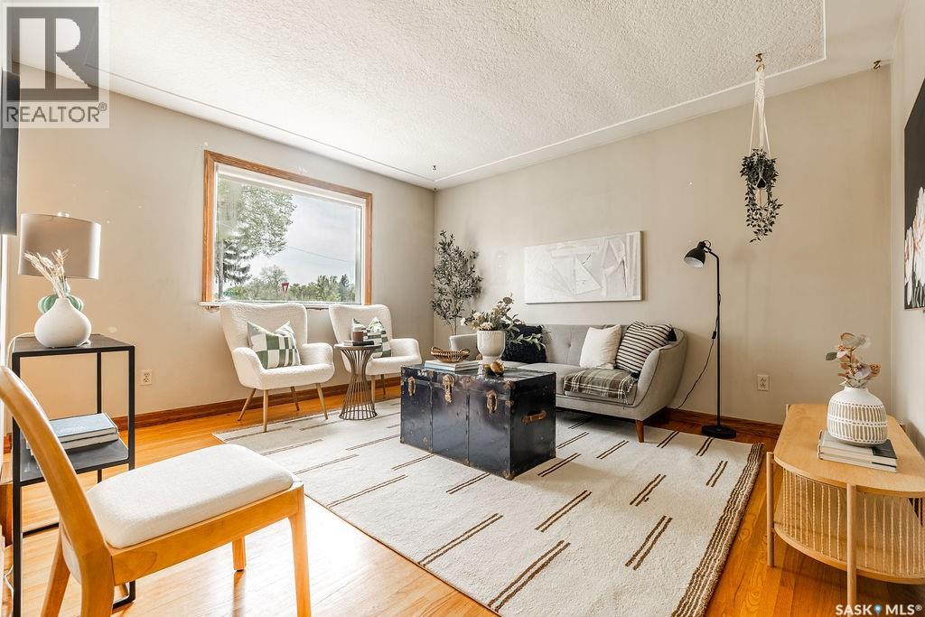 901 1st Street E, Saskatoon, SK, S7H1T2 photo 4