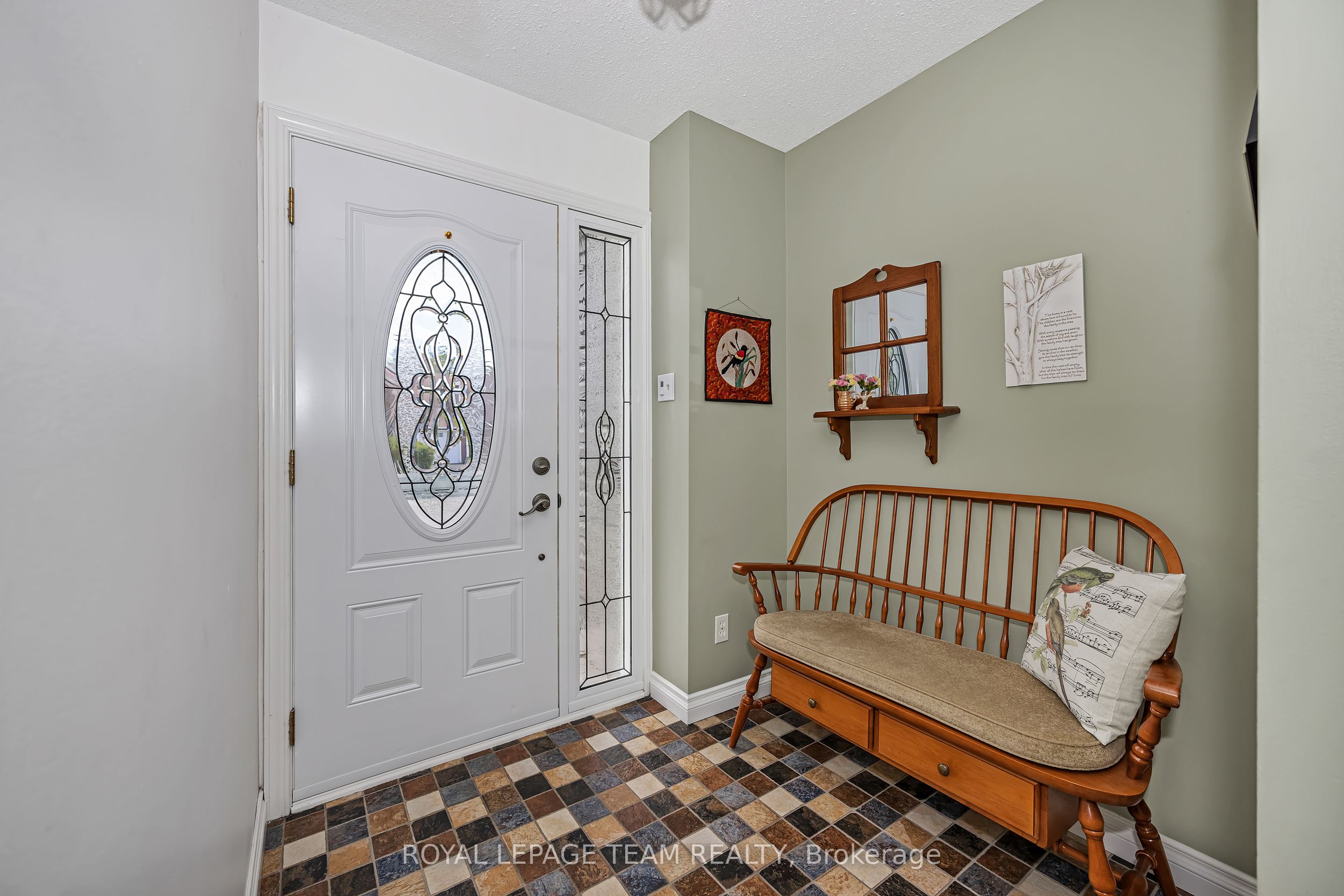 Additional image 4 of 99 Melanie Crescent, Ottawa, ON, K2L 2E4
