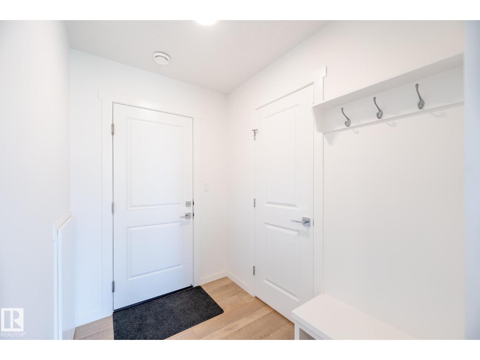 7032 Rosenthal Drive NW, Edmonton, AB, T5T7L4 photo 3