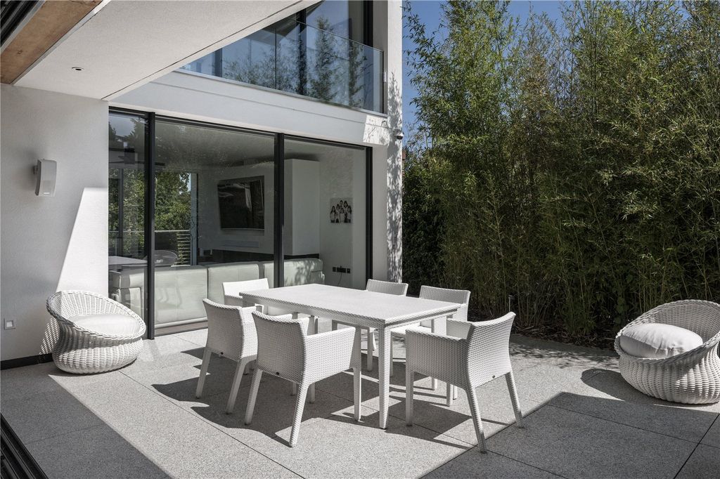 Additional image 31 of 7 bed detached house for saleThe Warren, Radlett, Hertfordshire WD7
