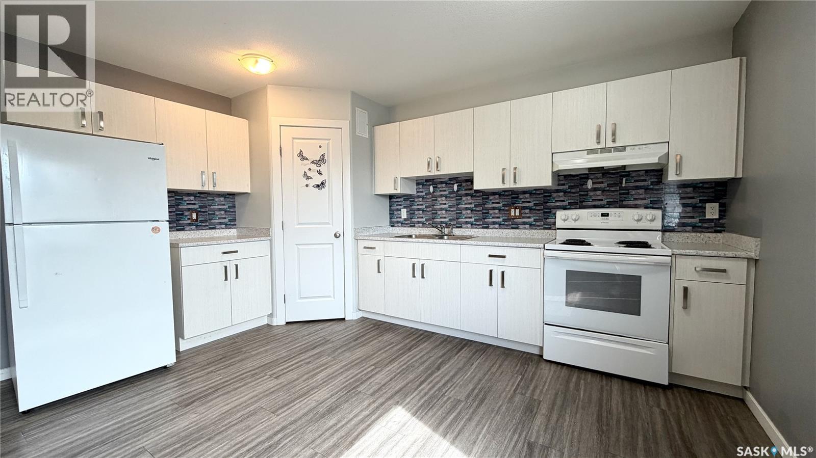 Additional image 6 of 215 V Avenue N, Saskatoon, SK, S7L3E5