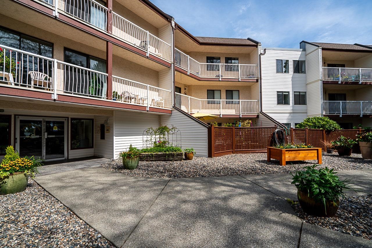 204-12890 17 Avenue, Surrey, BC, V4A 1T5 photo 5