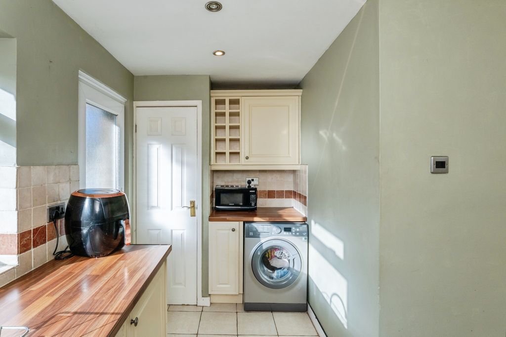 Additional image 4 of 4 bed detached house for saleEpworth Road, Rhyl LL18