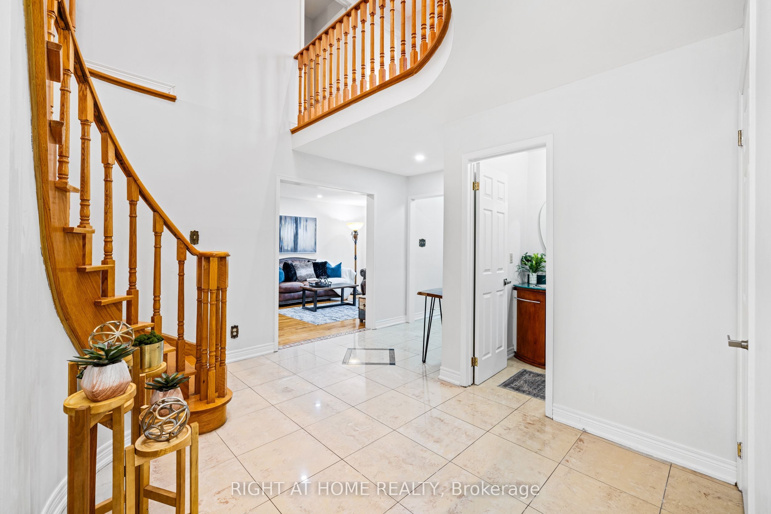 Additional image 4 of 4469 Idlewilde Crescent, Mississauga, ON, L5M 4E8