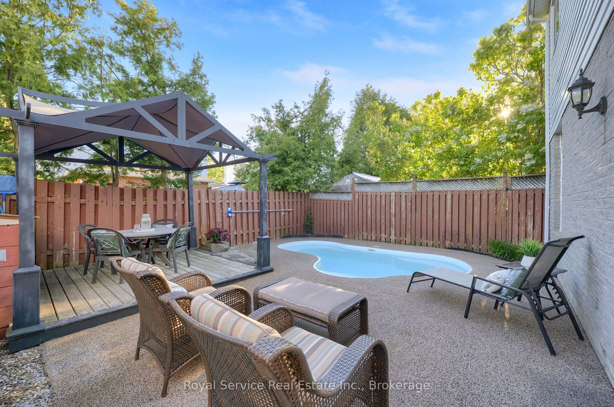 33 Mallory Street, Clarington, ON, L1E 2B4 photo 3