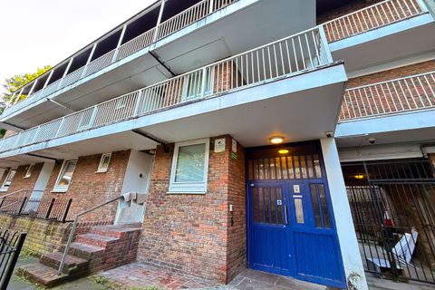 Ringmer Gardens, London N19