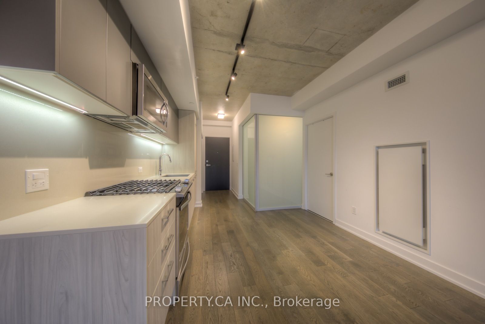 406-665 Kingston Road, Toronto, ON, M4E 1R6 photo 3