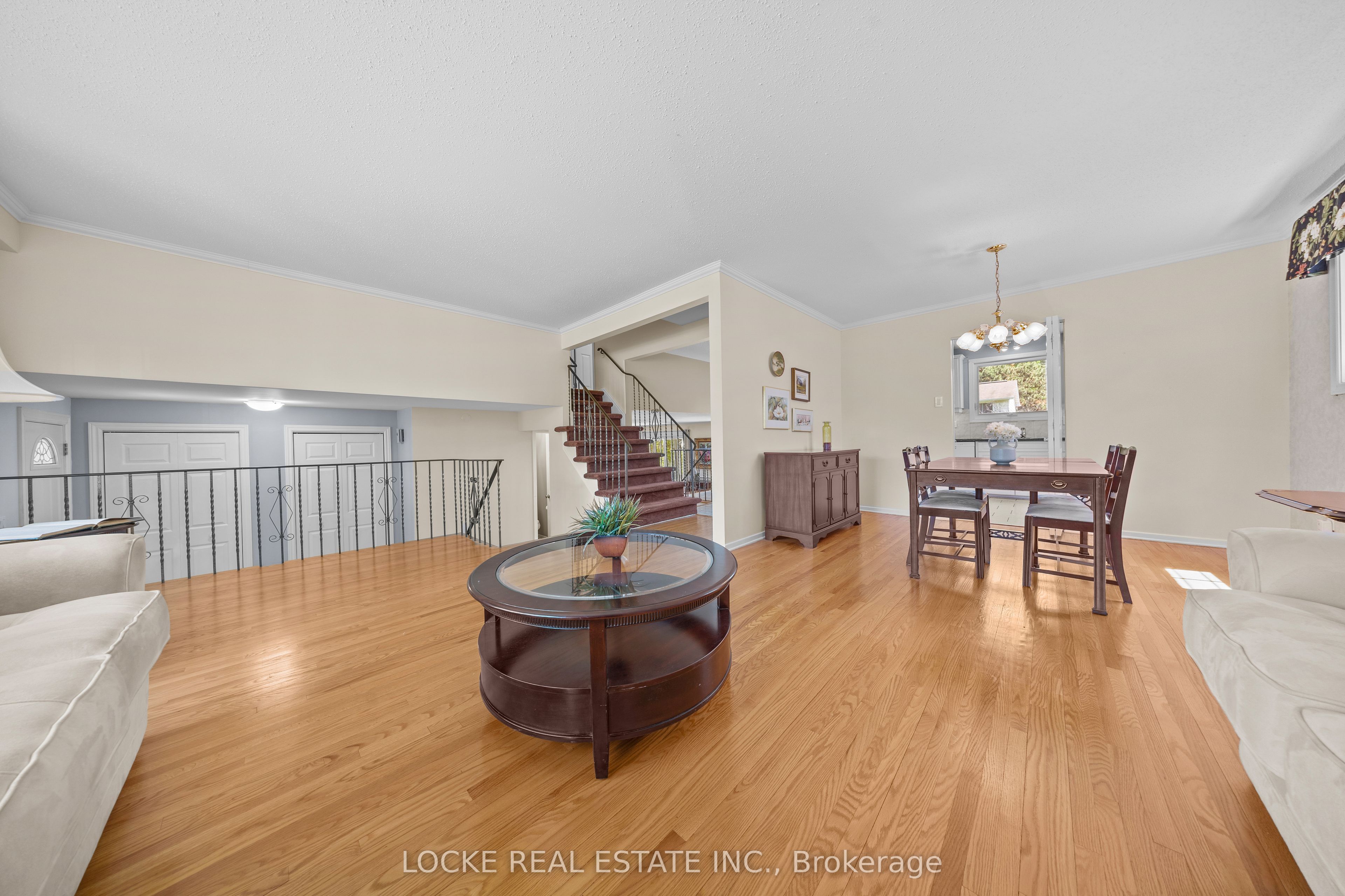 Additional image 6 of 33 Eastpark Drive, Ottawa, ON, K1B 3Z6
