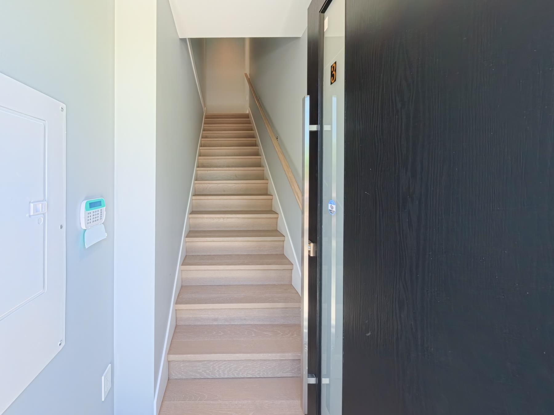 Additional image 3 of 2-2557 King Edward Avenue W, Vancouver, BC, V6L 1T5