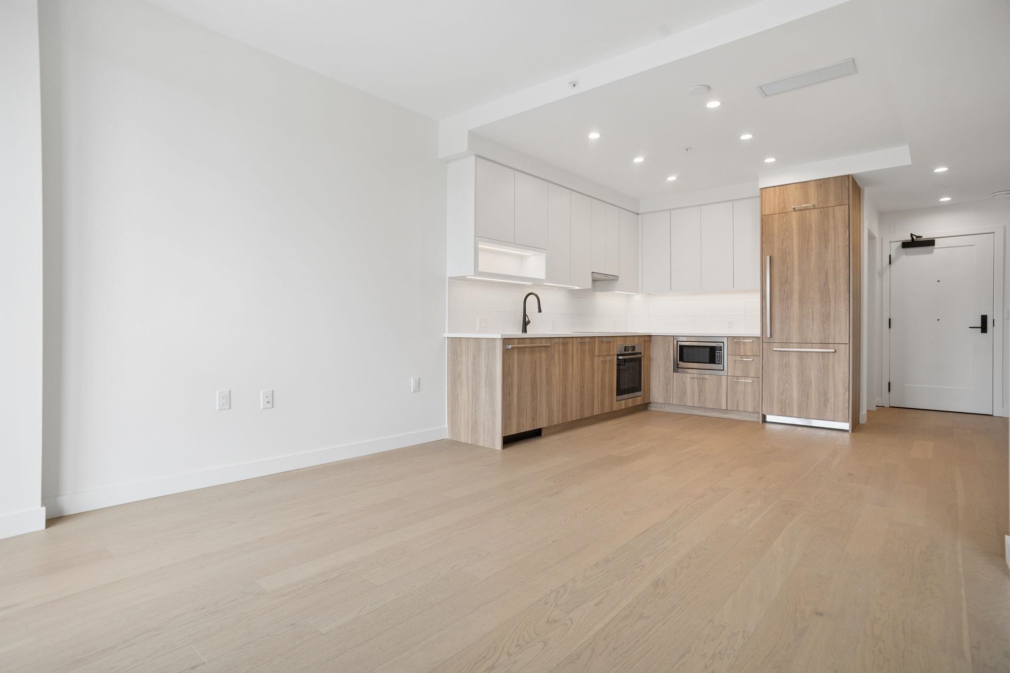 Additional image 2 of 208-8398 Oak Street, Vancouver, BC, V6P 0L9