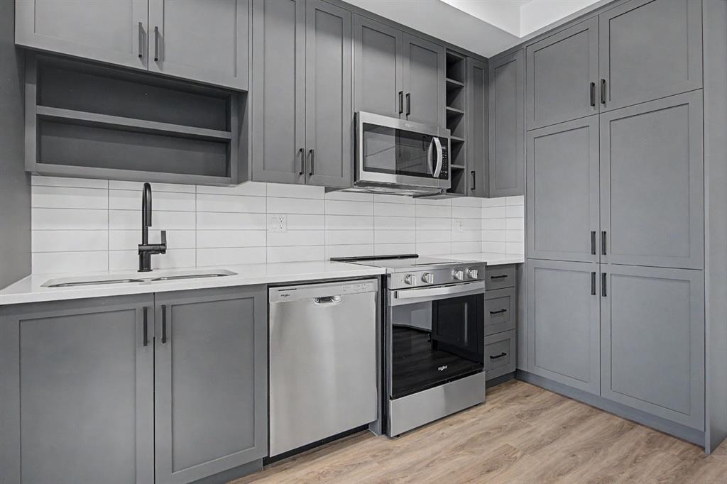 205-3107 Warren Street, Calgary, AB, T3B 0M2 photo 4