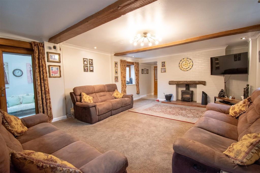 4 bed property for salePadley Hall Mews, Hammersmith DE5 photo 3