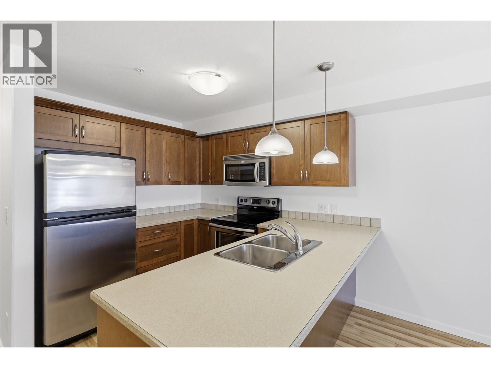 513-689 Tranquille Road, Kamloops, BC, V2B0C7 photo 4