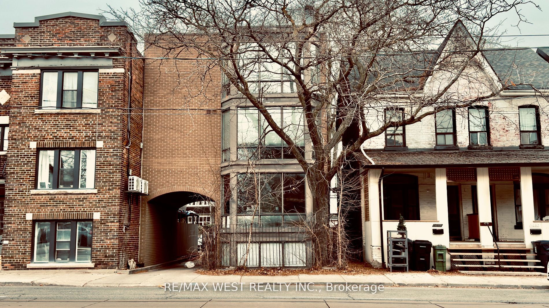 1061 Bathurst Street, Toronto, ON, M5R 3G8