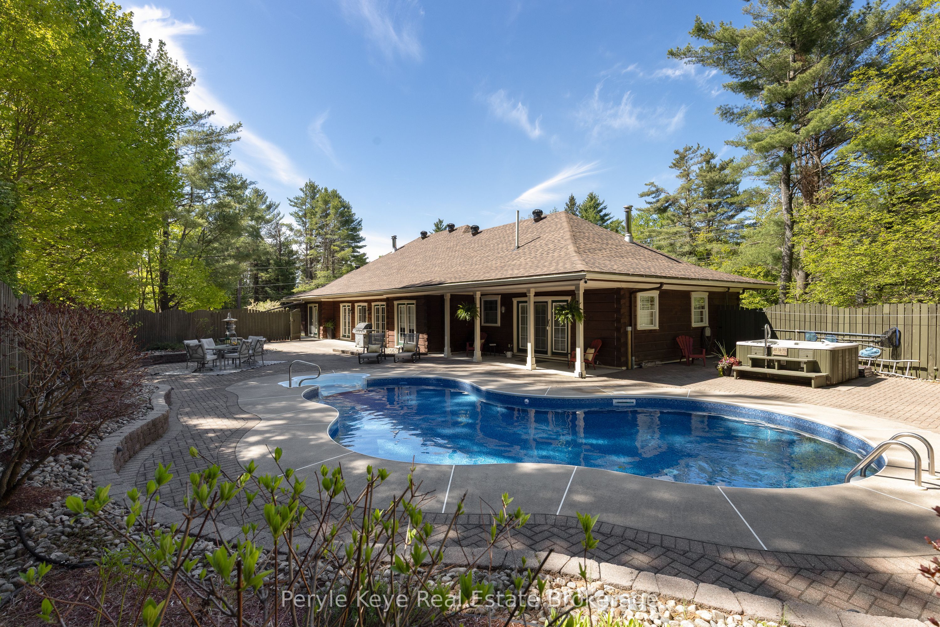 1 Kevin Crescent, Bracebridge, ON, P1L 1A7
