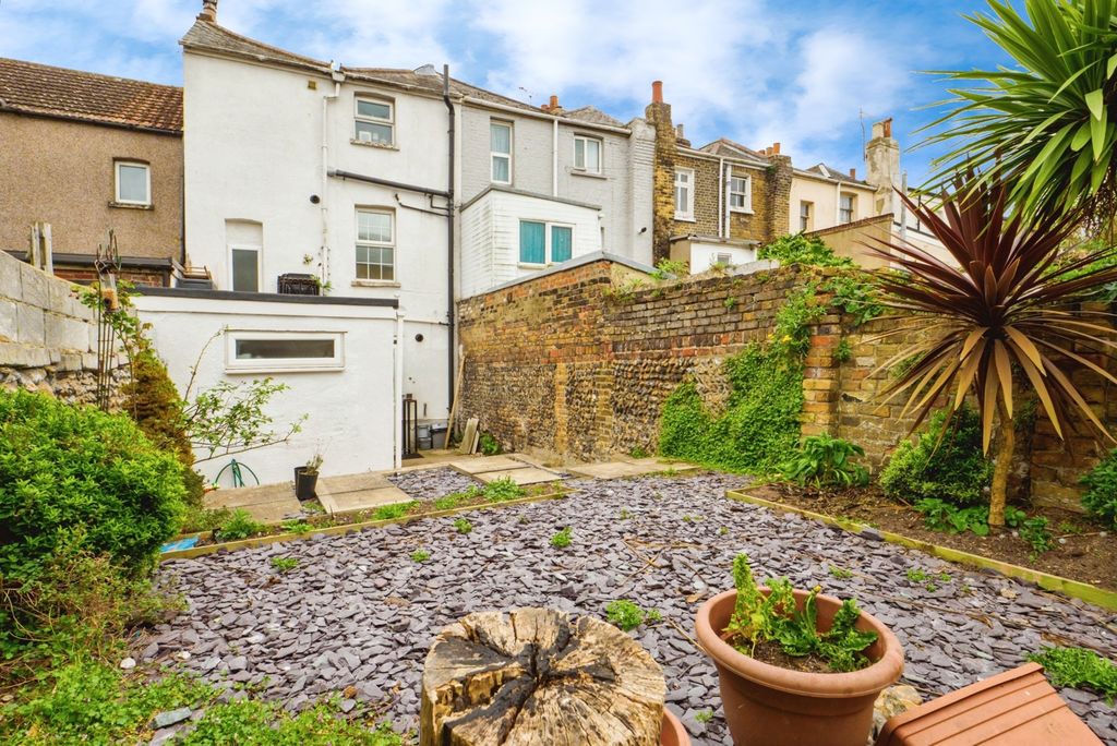 Studio for saleHardres Street, Ramsgate, Kent CT11
