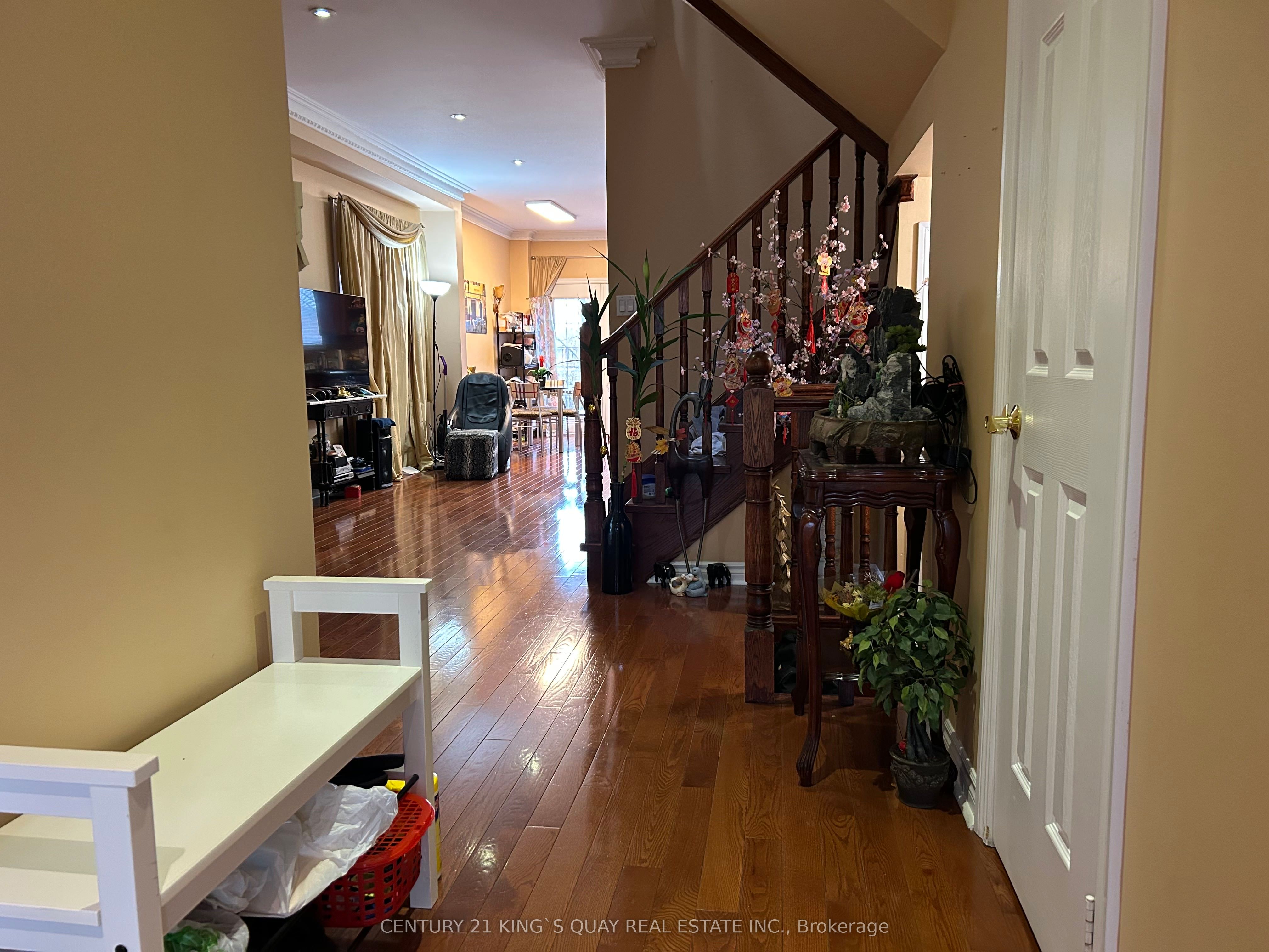 558 Lumberton Crescent, Mississauga, ON, L4Z 3Z7 photo 2