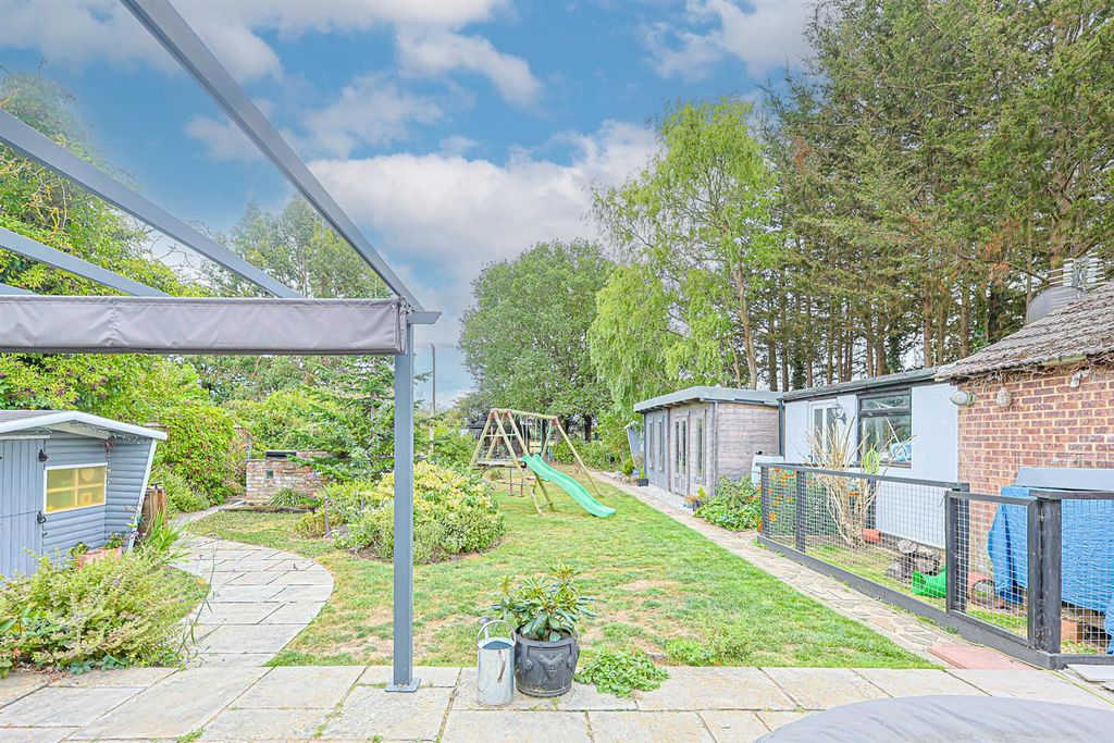 Additional image 20 of 4 bed detached bungalow for saleEthelbert Road, Rochford SS4