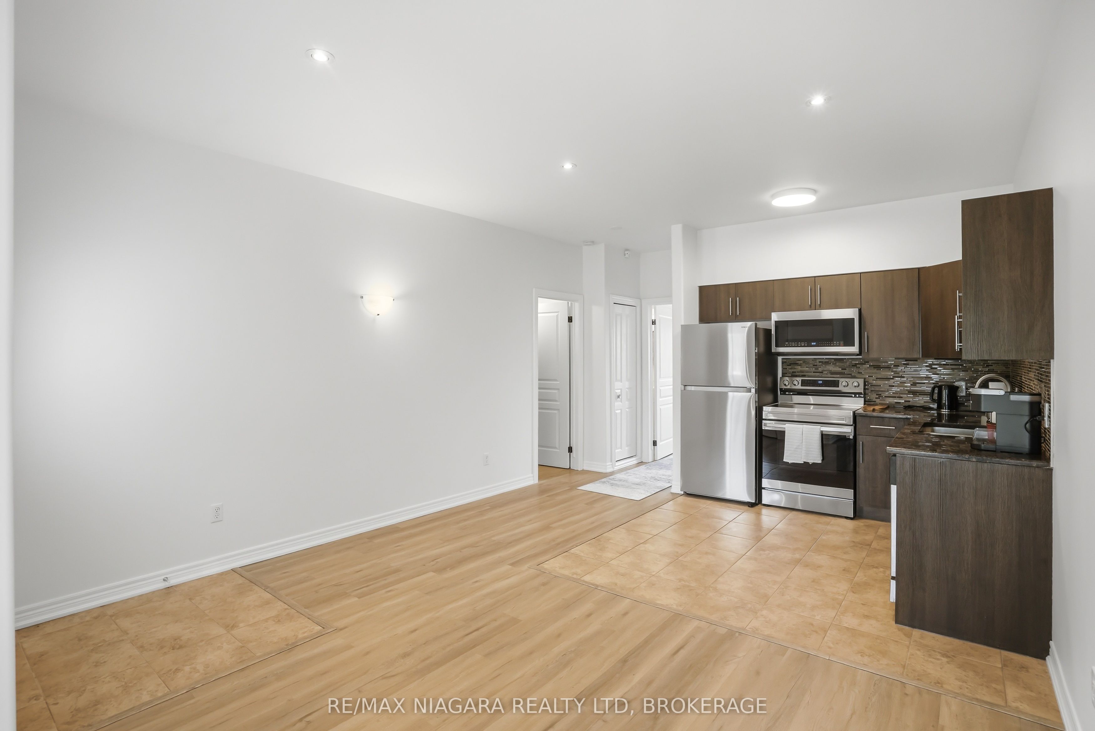Additional image 5 of 104-6045 Dunn Street, Niagara Falls, ON, L2G 2P2