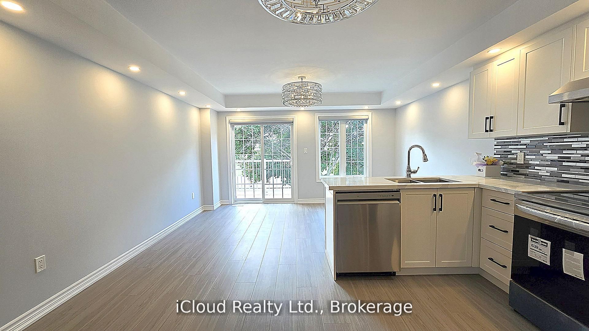 43 Mantello Drive, Toronto, ON, M3J 0H6 photo 4