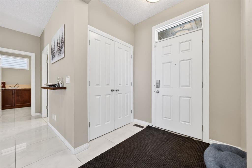 71 Walden Manor SE, Calgary, AB, T2X 0N1 photo 3