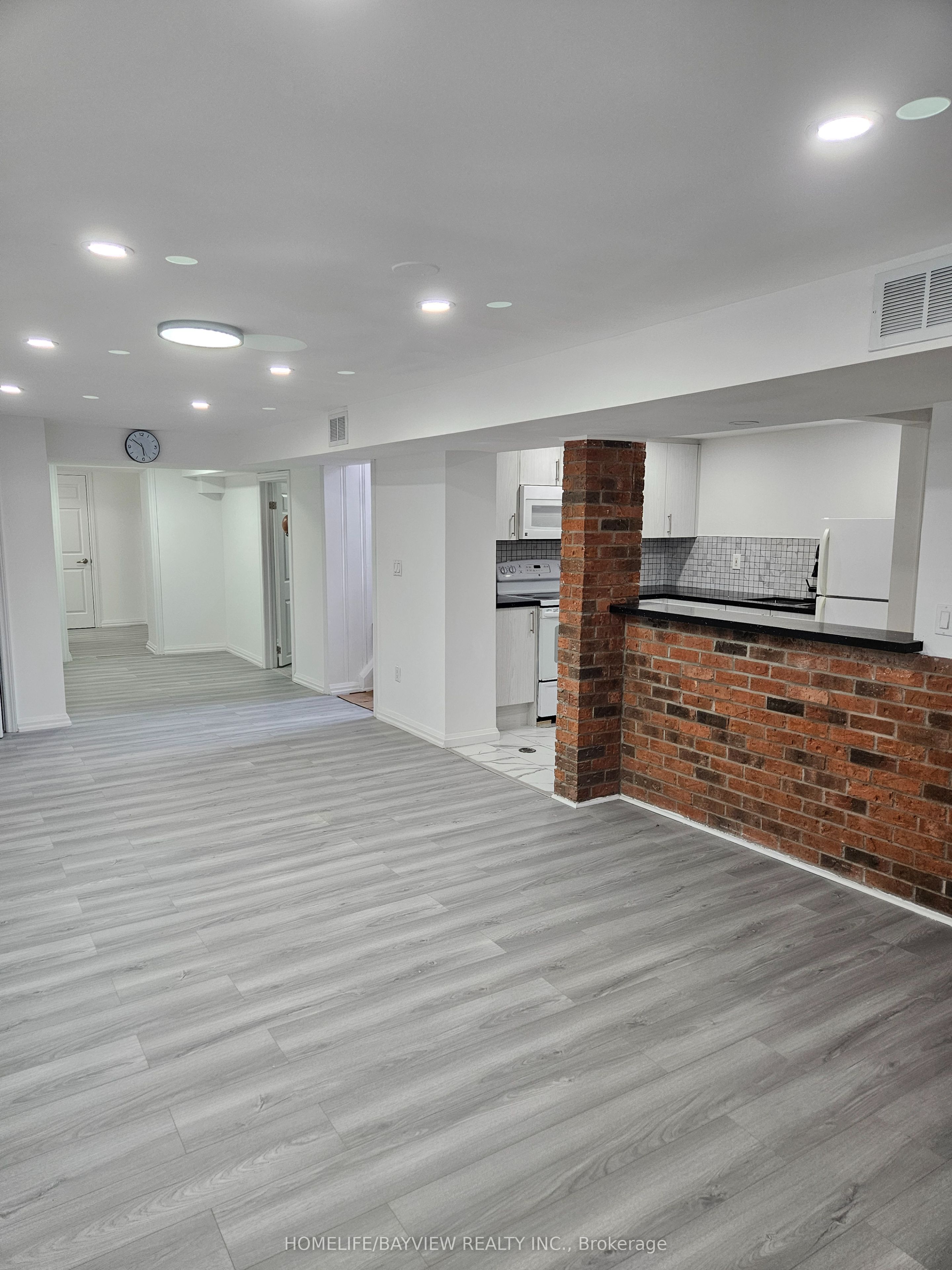 Additional image 2 of Lower-90 Longford Drive, Newmarket, ON, L3Y 2Y4
