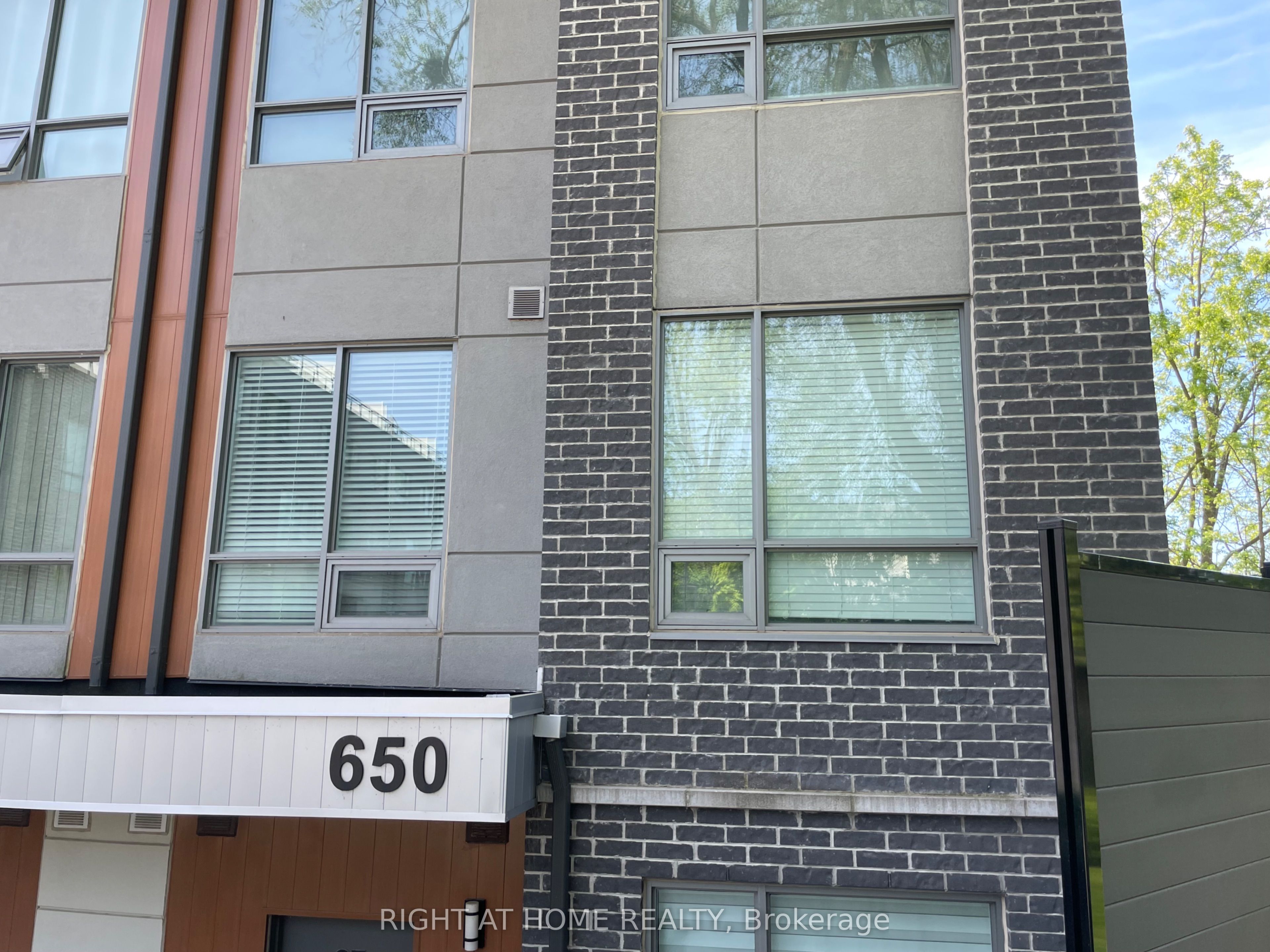 38-650 Atwater Avenue, Mississauga, ON, L5G 4K7